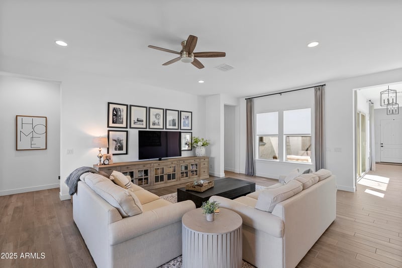 16986 Canterbury Dr, Surprise, AZ 85388