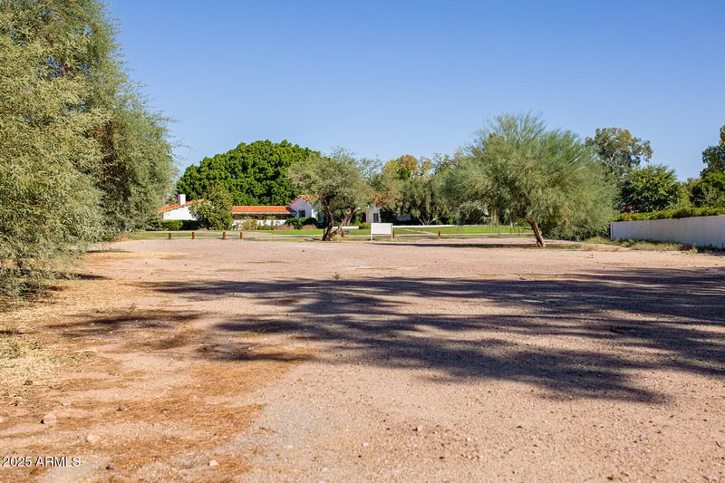 17 Biltmore Estate #64, Phoenix, AZ 85016