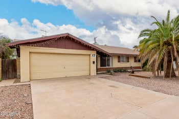 17 Cairo Dr, Tempe, AZ 85282