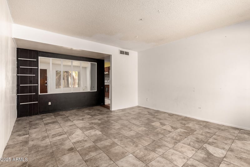 17 Cairo Dr, Tempe, AZ 85282