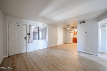 17 E Ruth Ave #202, Phoenix, AZ 85020