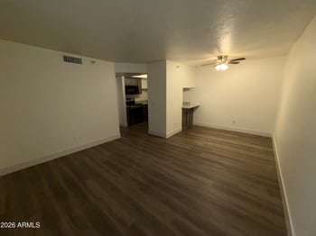 17 Ruth Ave #305, Phoenix, AZ 85020