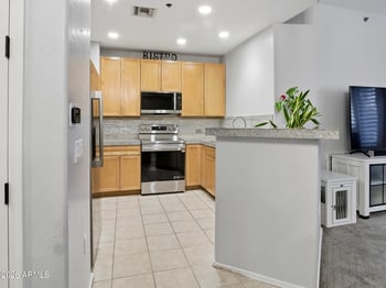 17 Vernon Ave #107, Phoenix, AZ 85003