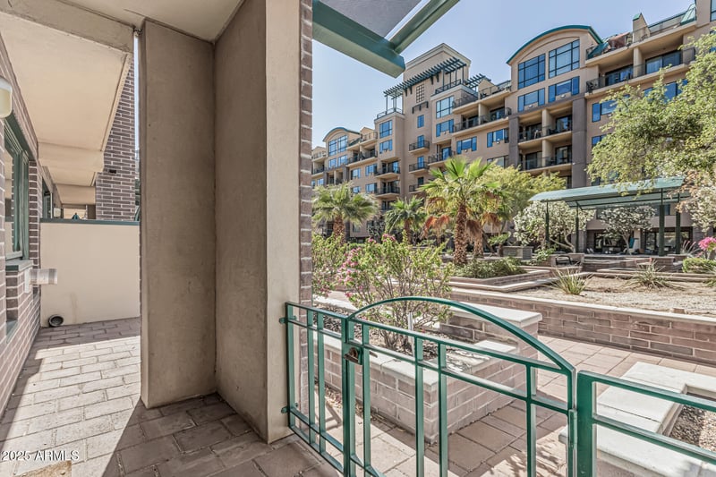 17 Vernon Ave #121, Phoenix, AZ 85003