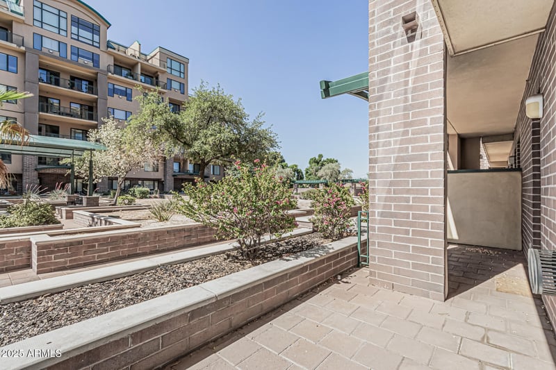 17 Vernon Ave #121, Phoenix, AZ 85003