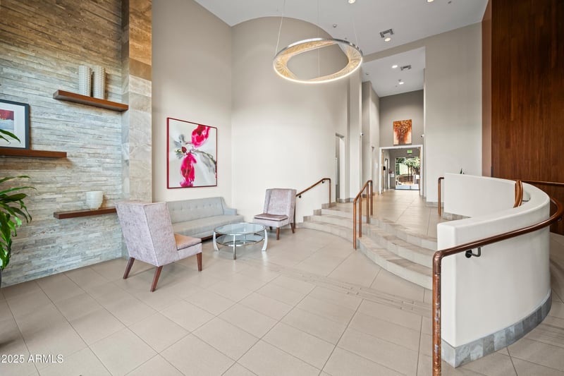 17 Vernon Ave #412, Phoenix, AZ 85003