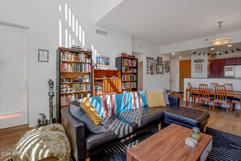 17 Vernon Ave #621, Phoenix, AZ 85003