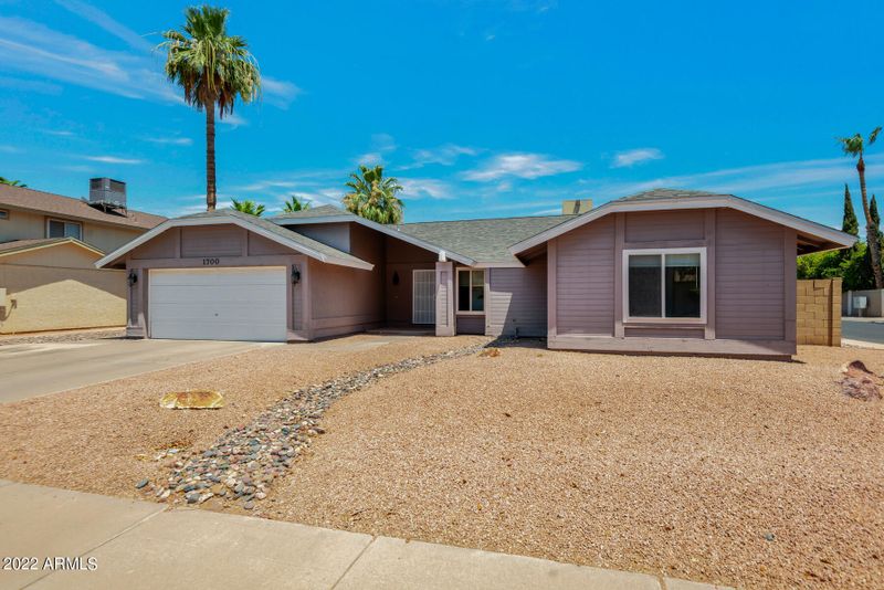 1700 W Gila Ln, Chandler, AZ 85224