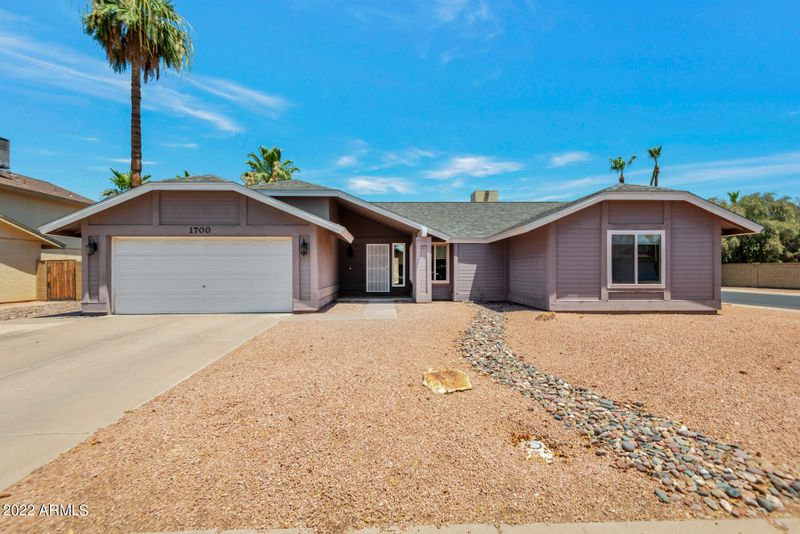 1700 W Gila Ln, Chandler, AZ 85224
