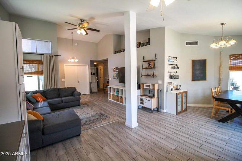 1701 Carson Rd, Phoenix, AZ 85042