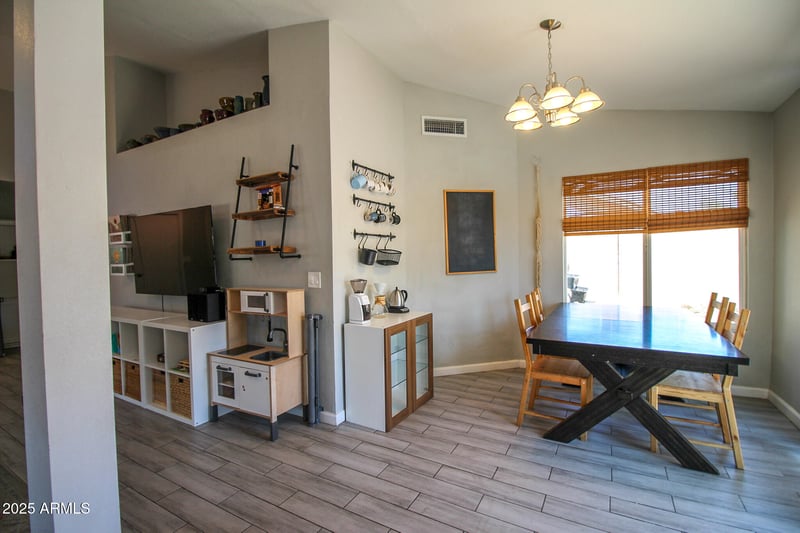 1701 Carson Rd, Phoenix, AZ 85042