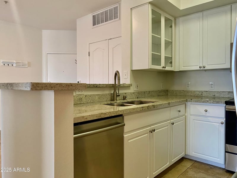1701 Colter St #429, Phoenix, AZ 85016