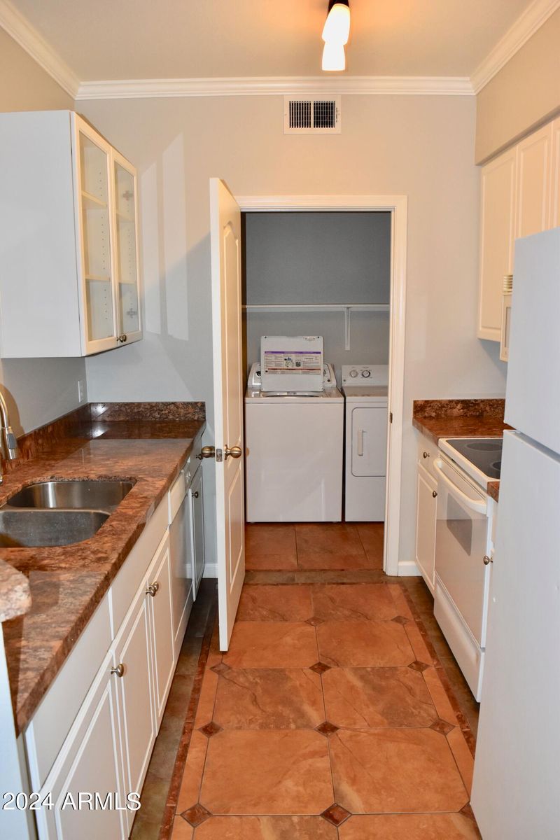 1701 E Colter St #167, Phoenix, AZ 85016