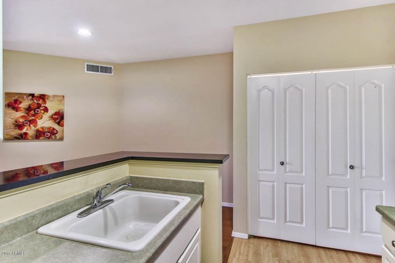 1701 E Colter St #210, Phoenix, AZ 85016