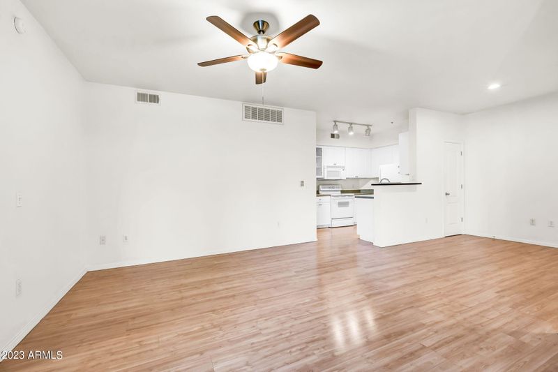 1701 E Colter St #316, Phoenix, AZ 85016