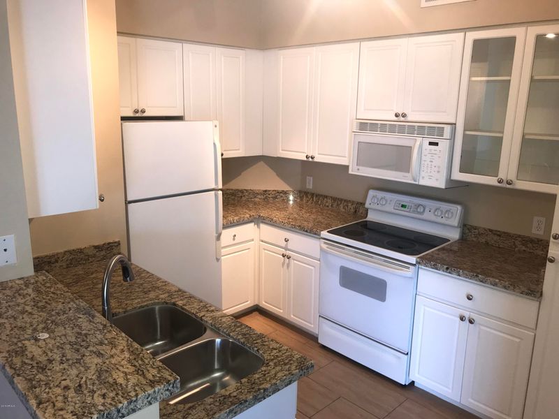 1701 E Colter St #418, Phoenix, AZ 85016