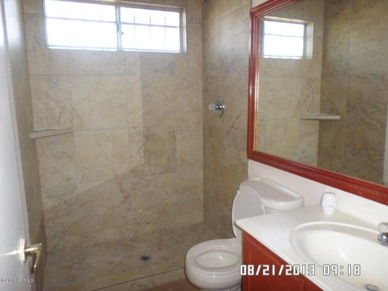 1701 E Vineyard Rd, Phoenix, AZ 85042