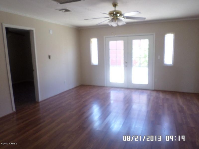 1701 E Vineyard Rd, Phoenix, AZ 85042