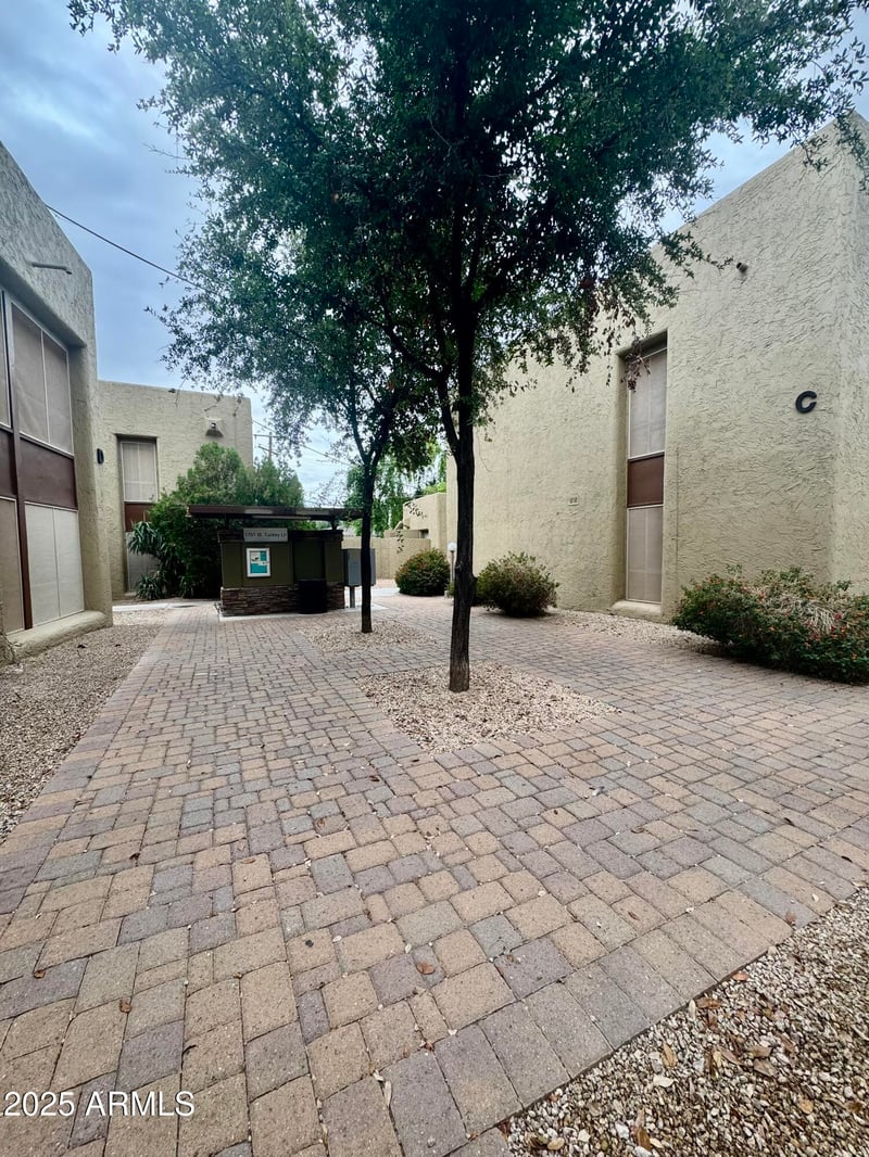 1701 Tuckey Ln #206, Phoenix, AZ 85015