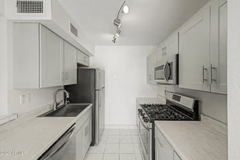 1701 Tuckey Ln #236, Phoenix, AZ 85015