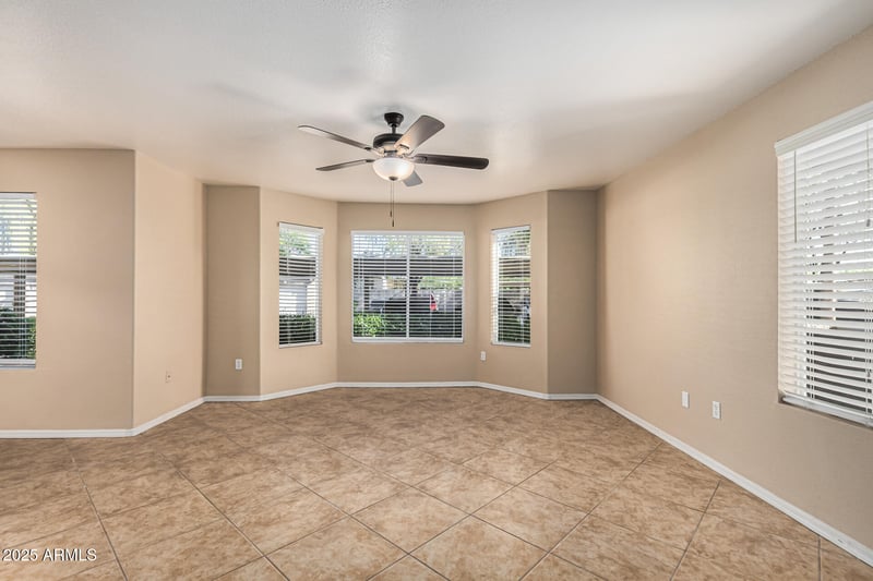 17017 12th St #1057, Phoenix, AZ 85022