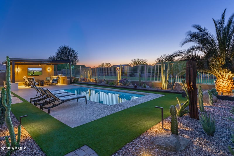 17018 Saguaro Park Ln, Surprise, AZ 85387