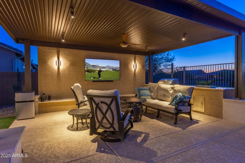 17018 Saguaro Park Ln, Surprise, AZ 85387