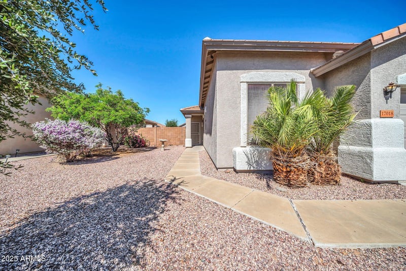 17018 Tonbridge St, Surprise, AZ 85374
