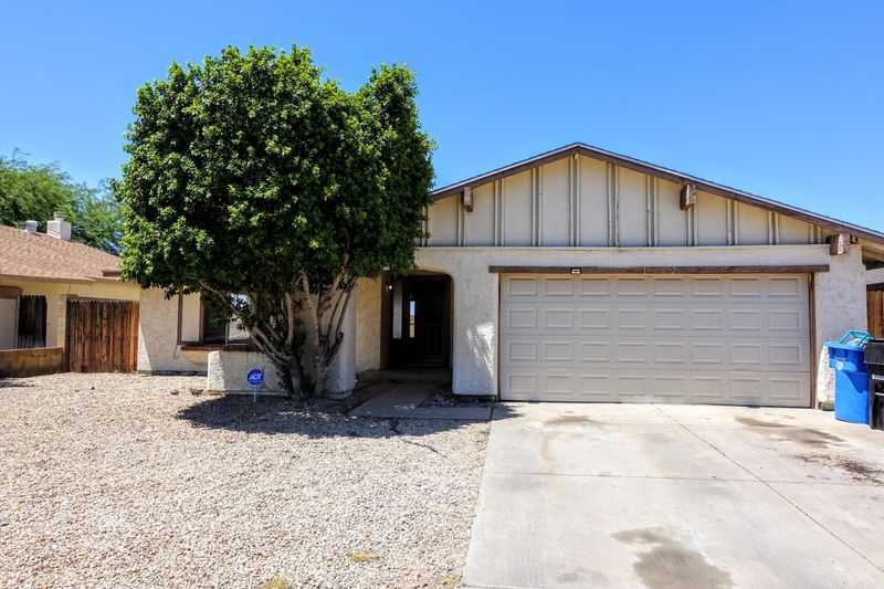 1702 E Saint Anne Ave, Phoenix, AZ 85042