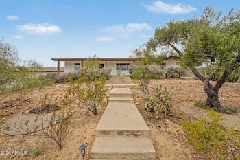 1702 Griswold Rd, Phoenix, AZ 85020