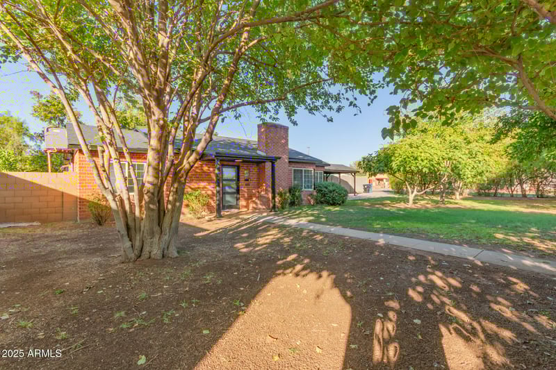 1702 Heatherbrae Dr, Phoenix, AZ 85015