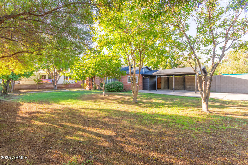 1702 Heatherbrae Dr, Phoenix, AZ 85015