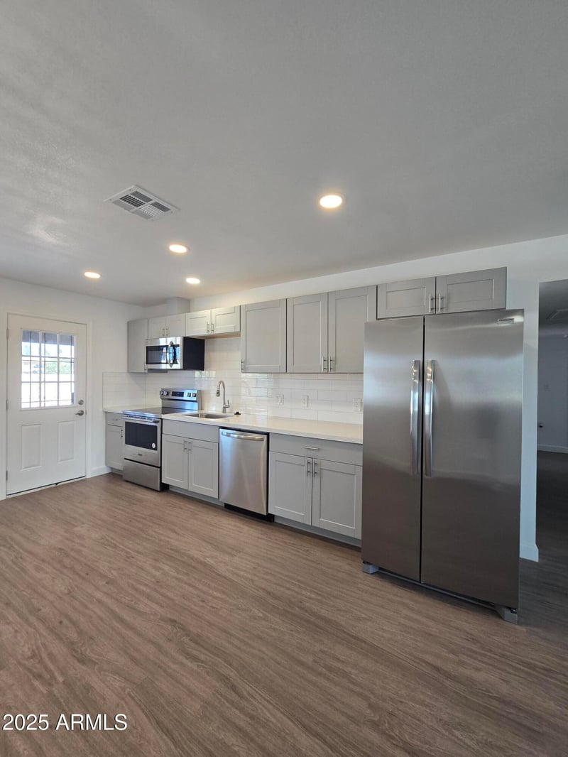 1702 Hidalgo Ave, Phoenix, AZ 85041