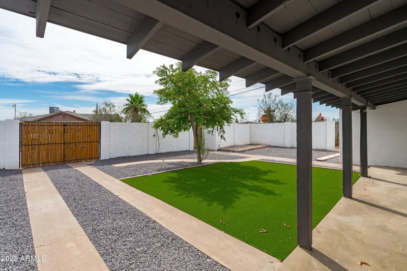 1702 Indian School Rd, Phoenix, AZ 85015