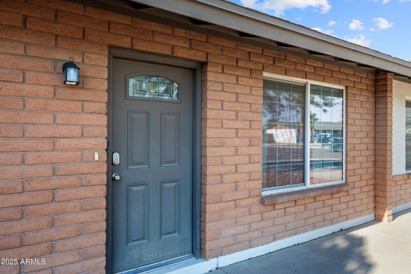 1702 Michelle Dr, Phoenix, AZ 85023