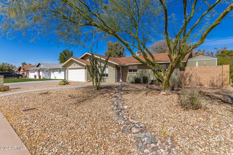 1702 W Griswold Rd, Phoenix, AZ 85021