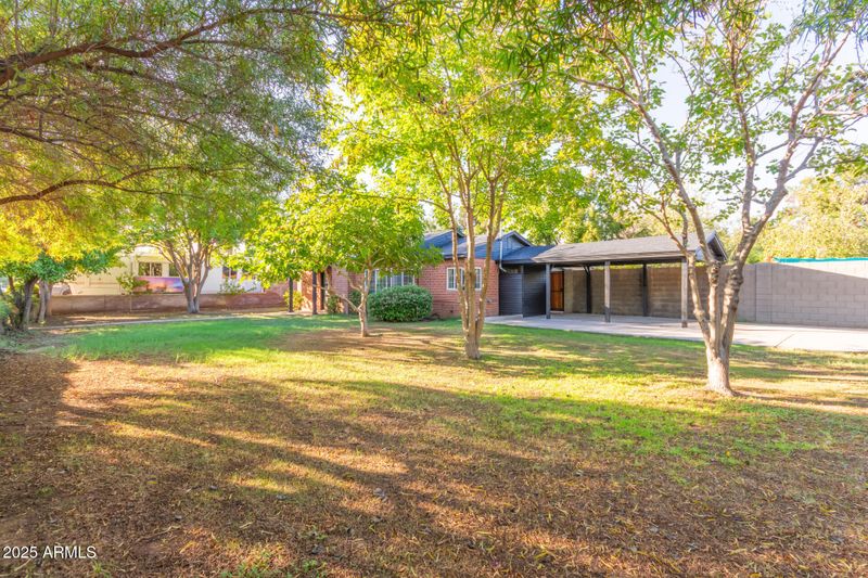 1702 W Heatherbrae Dr, Phoenix, AZ 85015