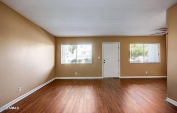 1702 W Tuckey Ln #111, Phoenix, AZ 85015