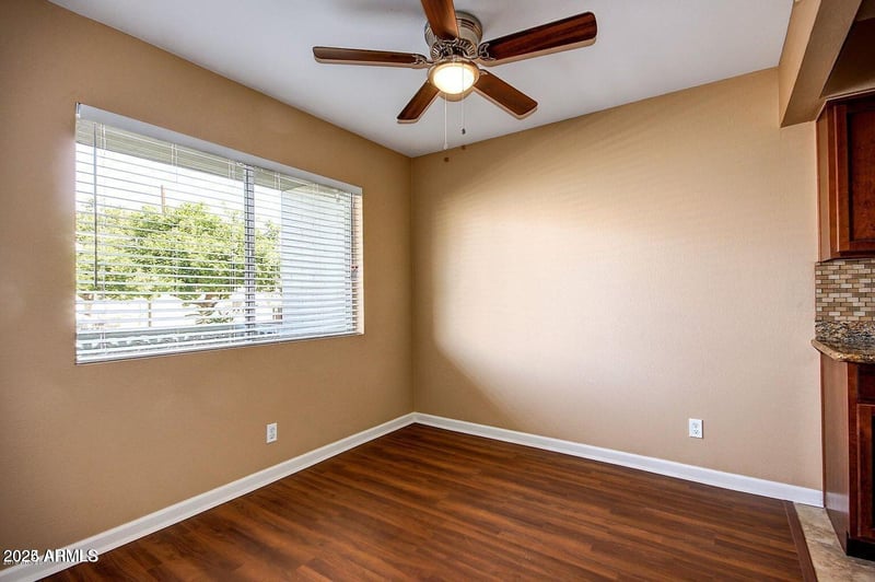 1702 W Tuckey Ln #111, Phoenix, AZ 85015