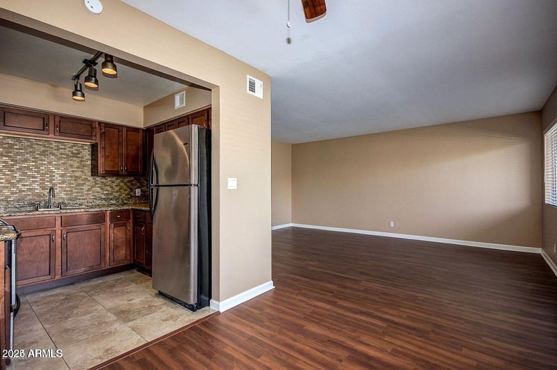 1702 W Tuckey Ln #111, Phoenix, AZ 85015