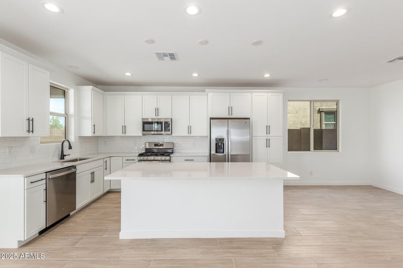 17022 Winston Dr, Goodyear, AZ 85338
