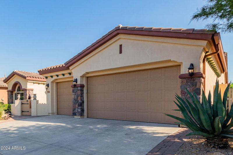 1703 W Sleepy Ranch Rd, Phoenix, AZ 85085