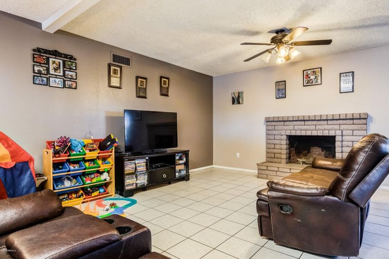 17033 N 37th Ave, Glendale, AZ 85308