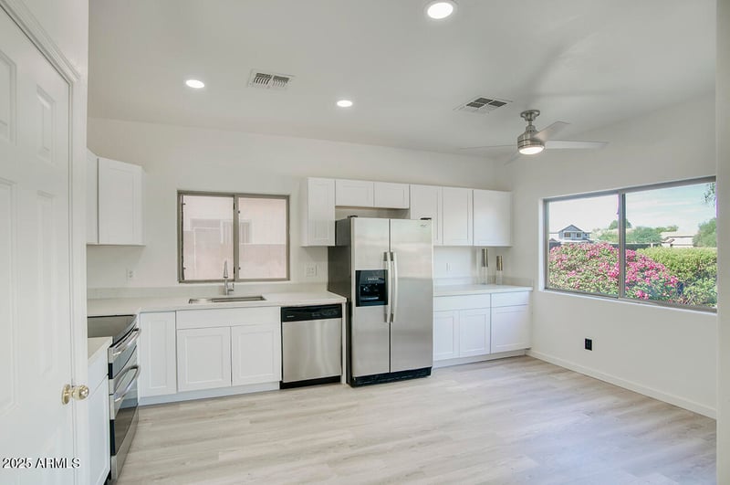 1704 79th Glen, Phoenix, AZ 85043