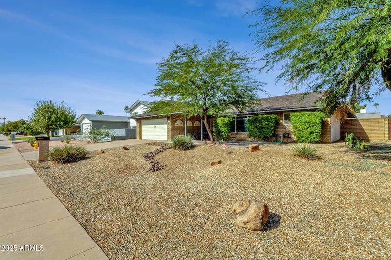 1704 Bell De Mar Dr, Tempe, AZ 85283