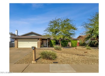 1704 Bell De Mar Dr, Tempe, AZ 85283