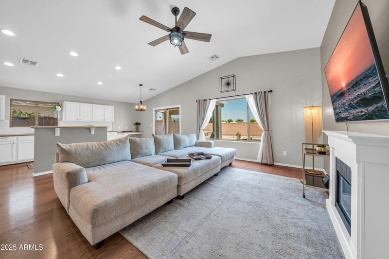 1704 Beverly Rd, Phoenix, AZ 85042