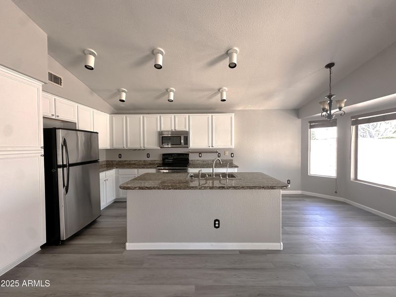 1704 E Redfield Rd, Gilbert, AZ 85234