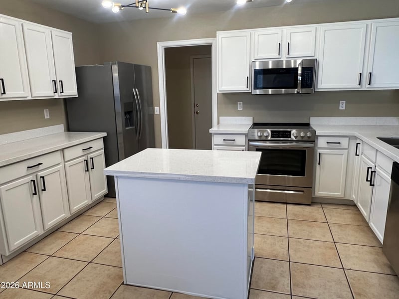 1704 Renegade Trl, San Tan Valley, AZ 85143