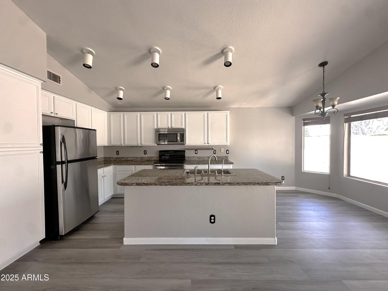 1704 Redfield Rd, Gilbert, AZ 85234